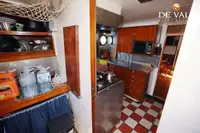 పరిశోధన నౌక అమ్మకానికి
