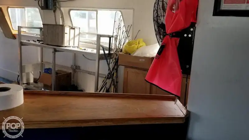 కాటమరాన్ అమ్మకానికి