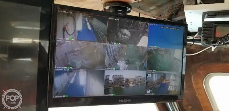 కాటమరాన్ అమ్మకానికి
