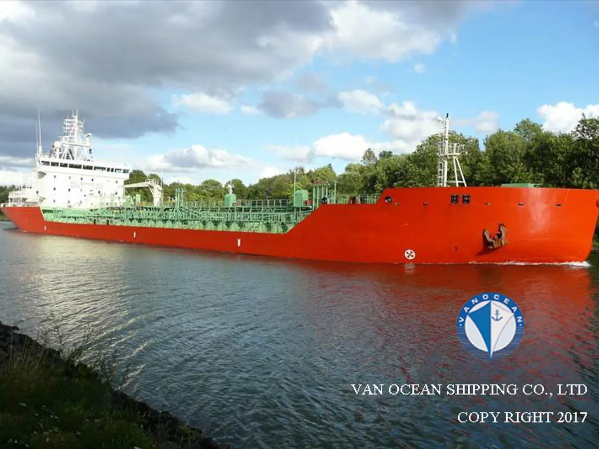 ఆయిల్/కెమికల్ ట్యాంకర్ అమ్మకానికి