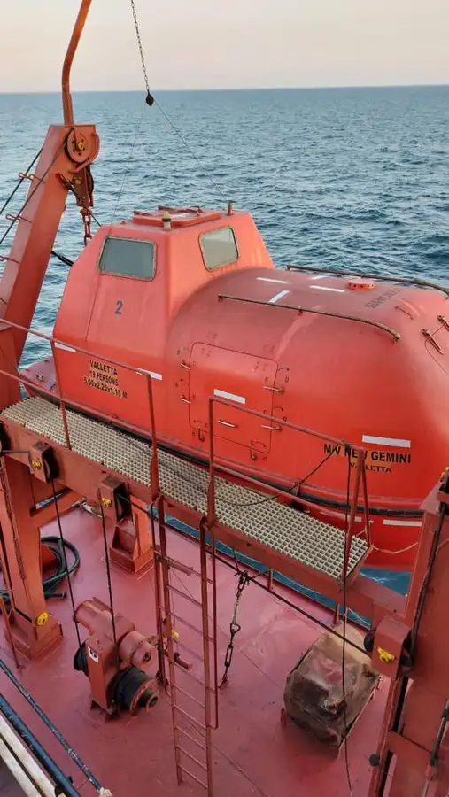 ఆయిల్/కెమికల్ ట్యాంకర్ అమ్మకానికి