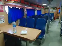 సిబ్బంది పడవ అమ్మకానికి