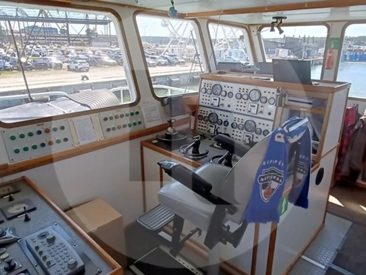 క్రేన్ ఓడ అమ్మకానికి