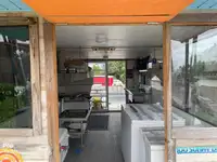 కాటమరాన్ అమ్మకానీకి వుంది