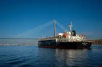 Ro-Ro ship అమ్మకానీకి వుంది