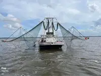 ట్రాలర్ అమ్మకానికి