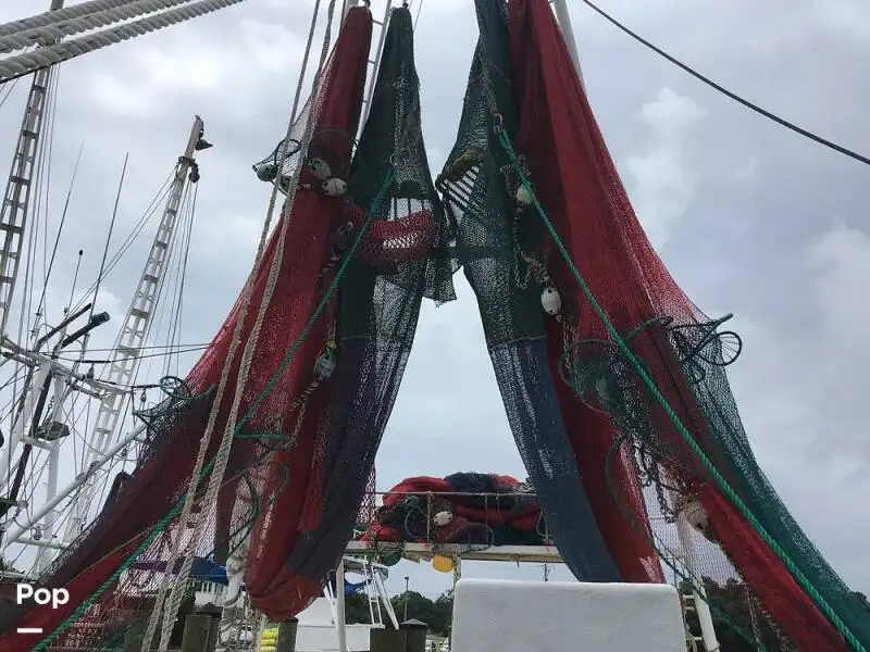 ట్రాలర్ అమ్మకానికి