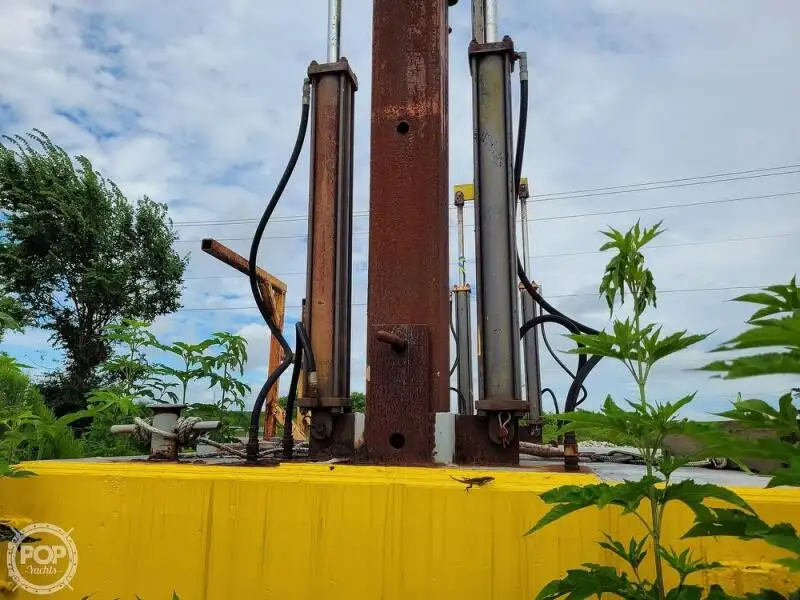 బార్జ్ అమ్మకానికి