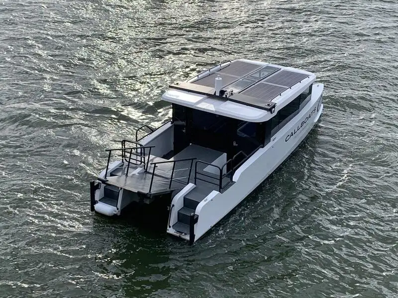 కంటైనర్ ఓడ అమ్మకానికి