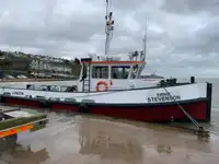 తోపుడు పడవ అమ్మకానీకి వుంది