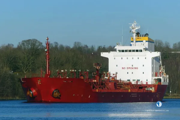Oil/Chemical tanker for sale