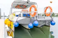 ఫెర్రీ నౌక అమ్మకానీకి వుంది