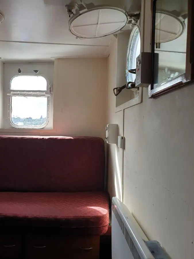 పని చేసే పడవలు అమ్మకానికి