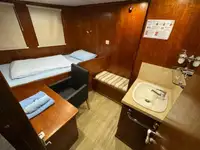 కంటైనర్ ఓడ అమ్మకానికి