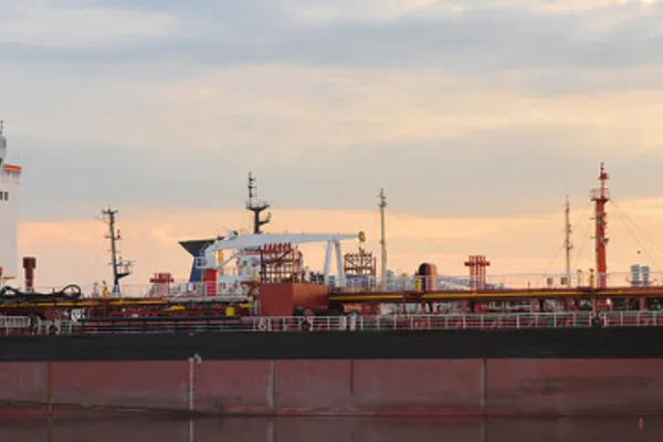 Oil/Chemical tanker for sale