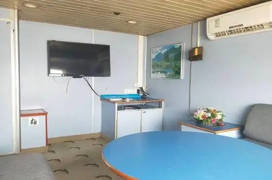 క్రూయిజ్ ఓడ అమ్మకానికి