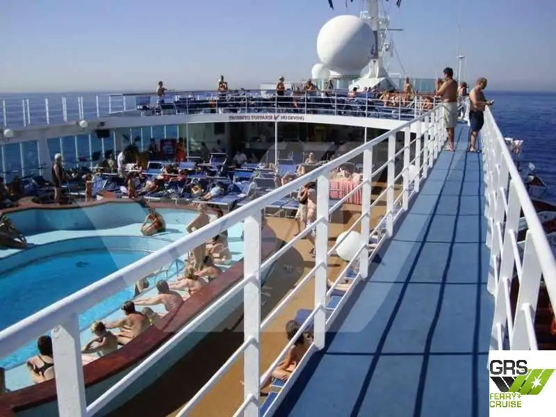 క్రూయిజ్ ఓడ అమ్మకానికి