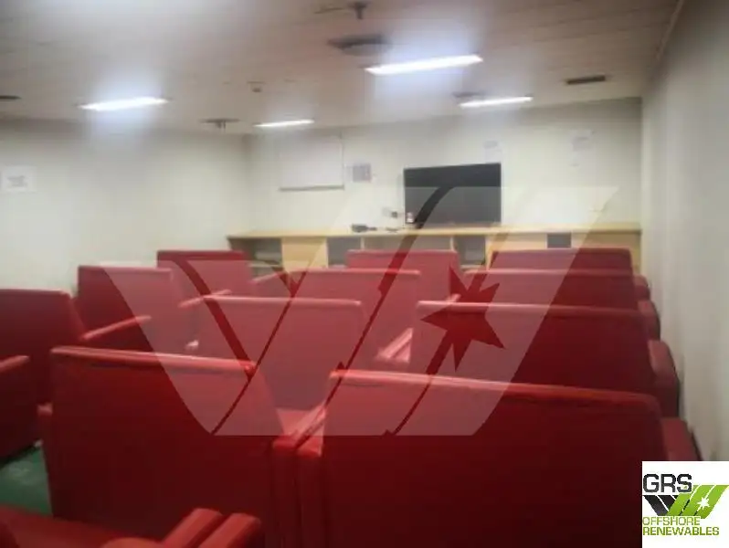 బార్జ్ అమ్మకానికి