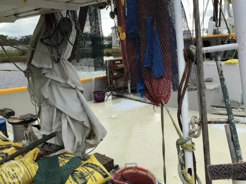 ట్రాలర్ అమ్మకానికి