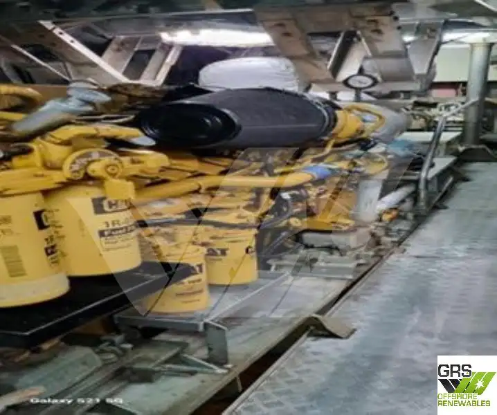 సిబ్బంది పడవ అమ్మకానికి