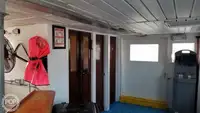 కాటమరాన్ అమ్మకానికి