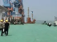 బార్జ్ అమ్మకానికి
