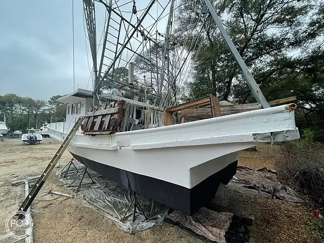 ట్రాలర్ అమ్మకానికి