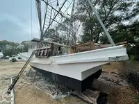 ట్రాలర్ అమ్మకానికి