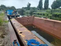 బార్జ్ అమ్మకానికి