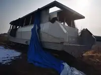 ప్రయాణీకుల ఓడ అమ్మకానీకి వుంది