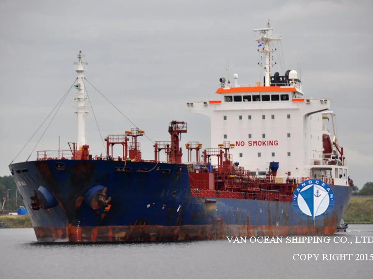 ఆయిల్/కెమికల్ ట్యాంకర్ అమ్మకానికి