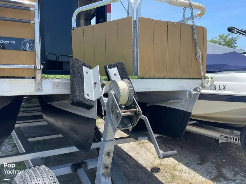 పాంటూన్ అమ్మకానికి