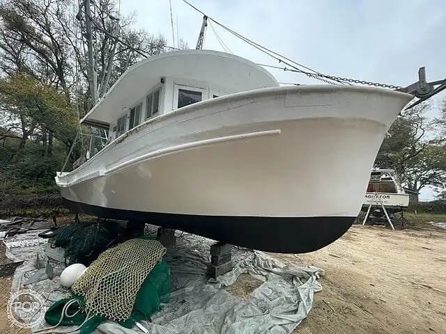 ట్రాలర్ అమ్మకానికి