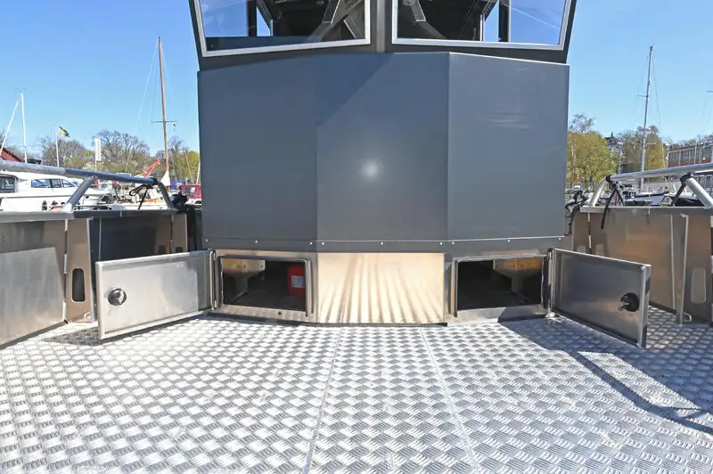 కాటమరాన్ అమ్మకానికి