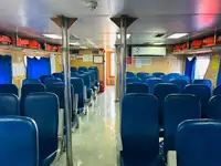 సిబ్బంది పడవ అమ్మకానికి