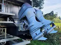 కాటమరాన్ అమ్మకానికి