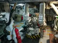 సిబ్బంది పడవ అమ్మకానికి