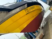సిబ్బంది పడవ అమ్మకానికి