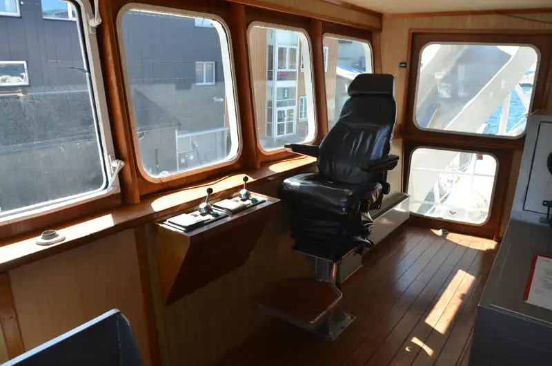 ఆయిల్/కెమికల్ ట్యాంకర్ అమ్మకానికి