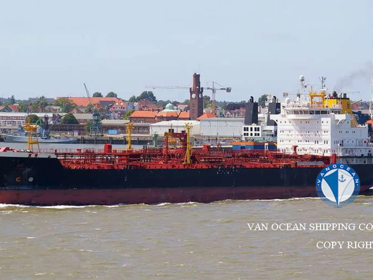 ఆయిల్/కెమికల్ ట్యాంకర్ అమ్మకానికి