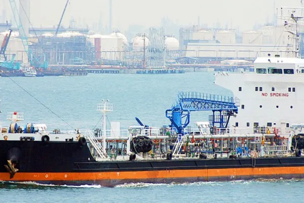 Oil/Chemical tanker for sale