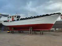 పని పడవలు అమ్మకానీకి వుంది