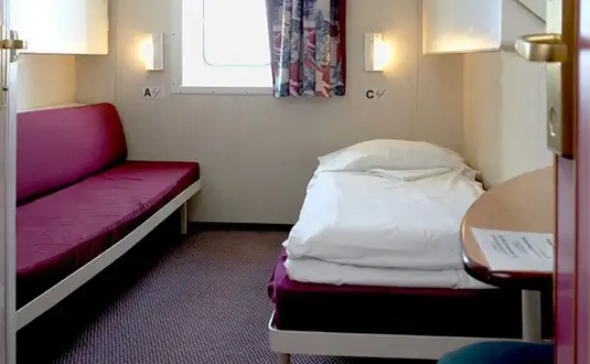 రో-రో షిప్ అమ్మకానికి