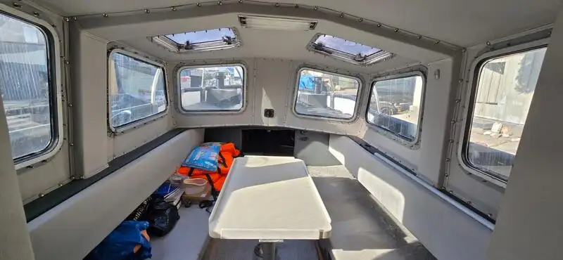 పైలట్ పడవ అమ్మకానీకి వుంది