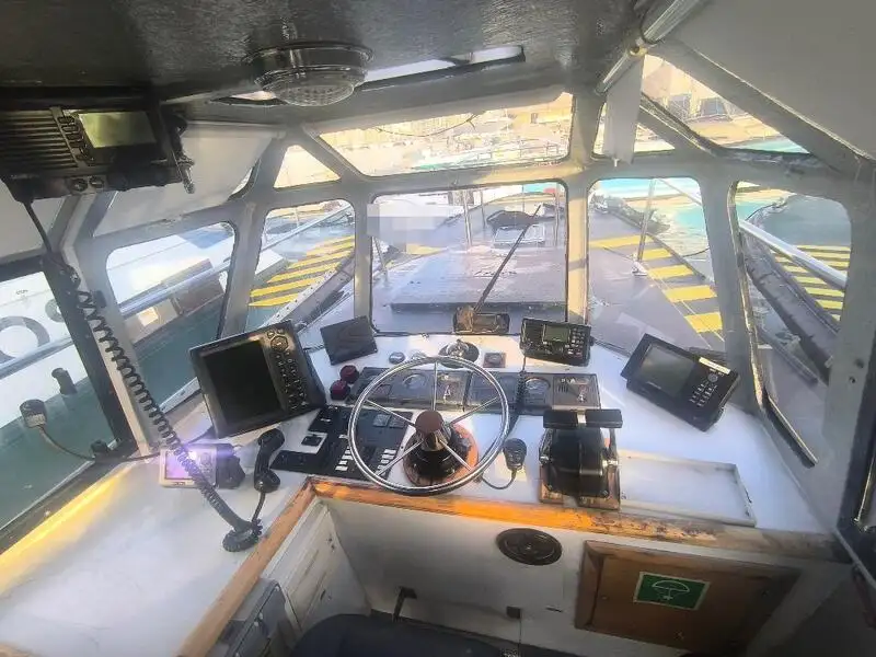 పైలట్ పడవ అమ్మకానీకి వుంది