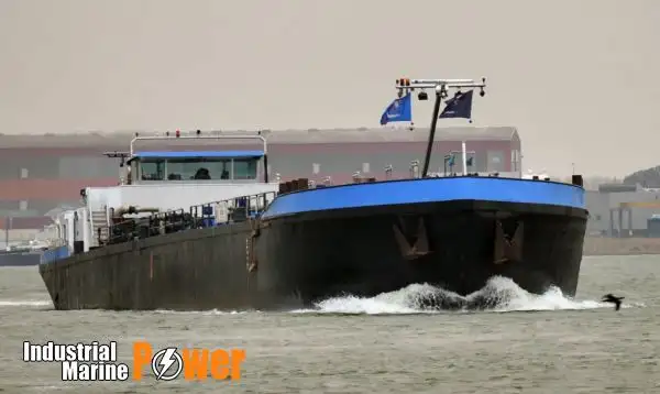 ఆయిల్ ట్యాంకర్, కెమికల్ ట్యాంకర్ అమ్మకానీకి వుంది