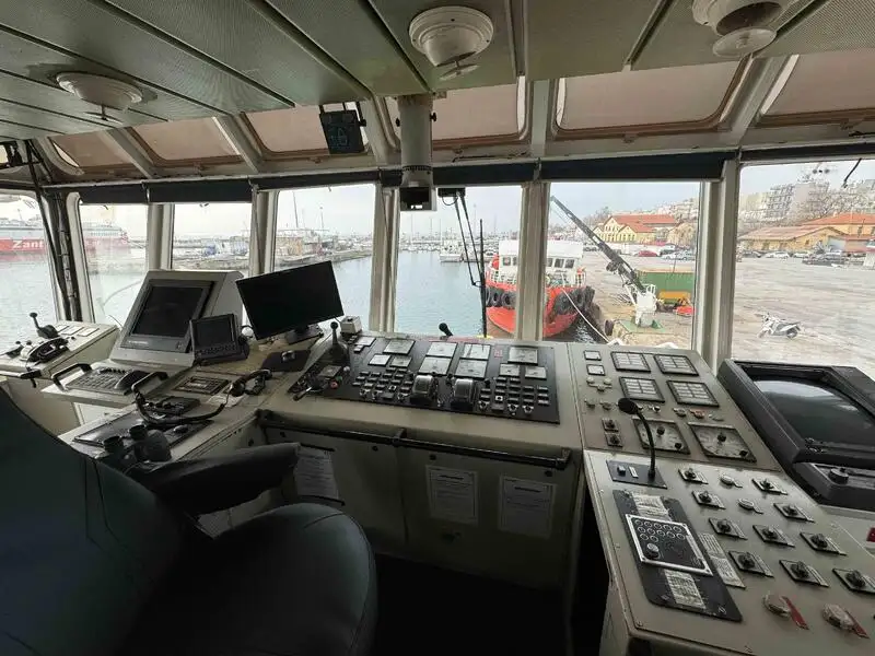 తోపుడు పడవ అమ్మకానీకి వుంది