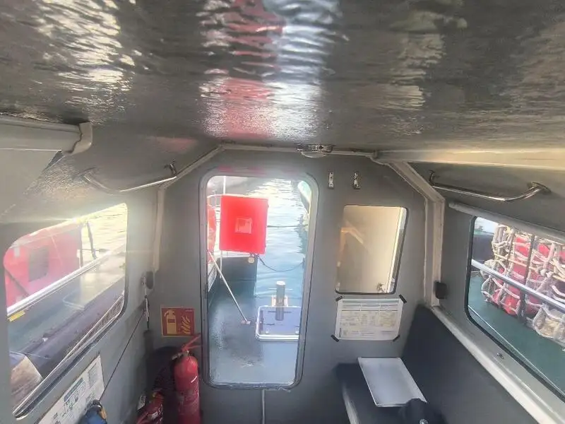 పైలట్ పడవ అమ్మకానీకి వుంది