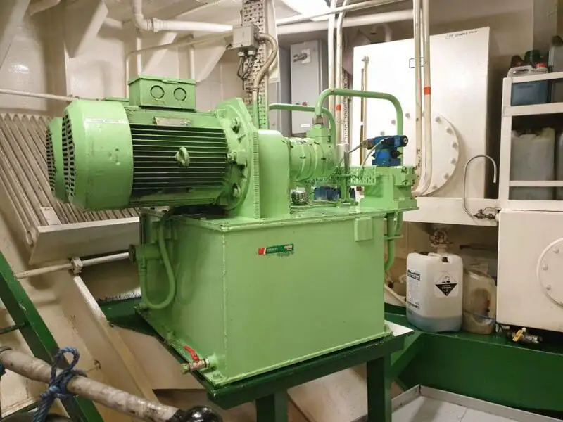 తోపుడు పడవ అమ్మకానీకి వుంది