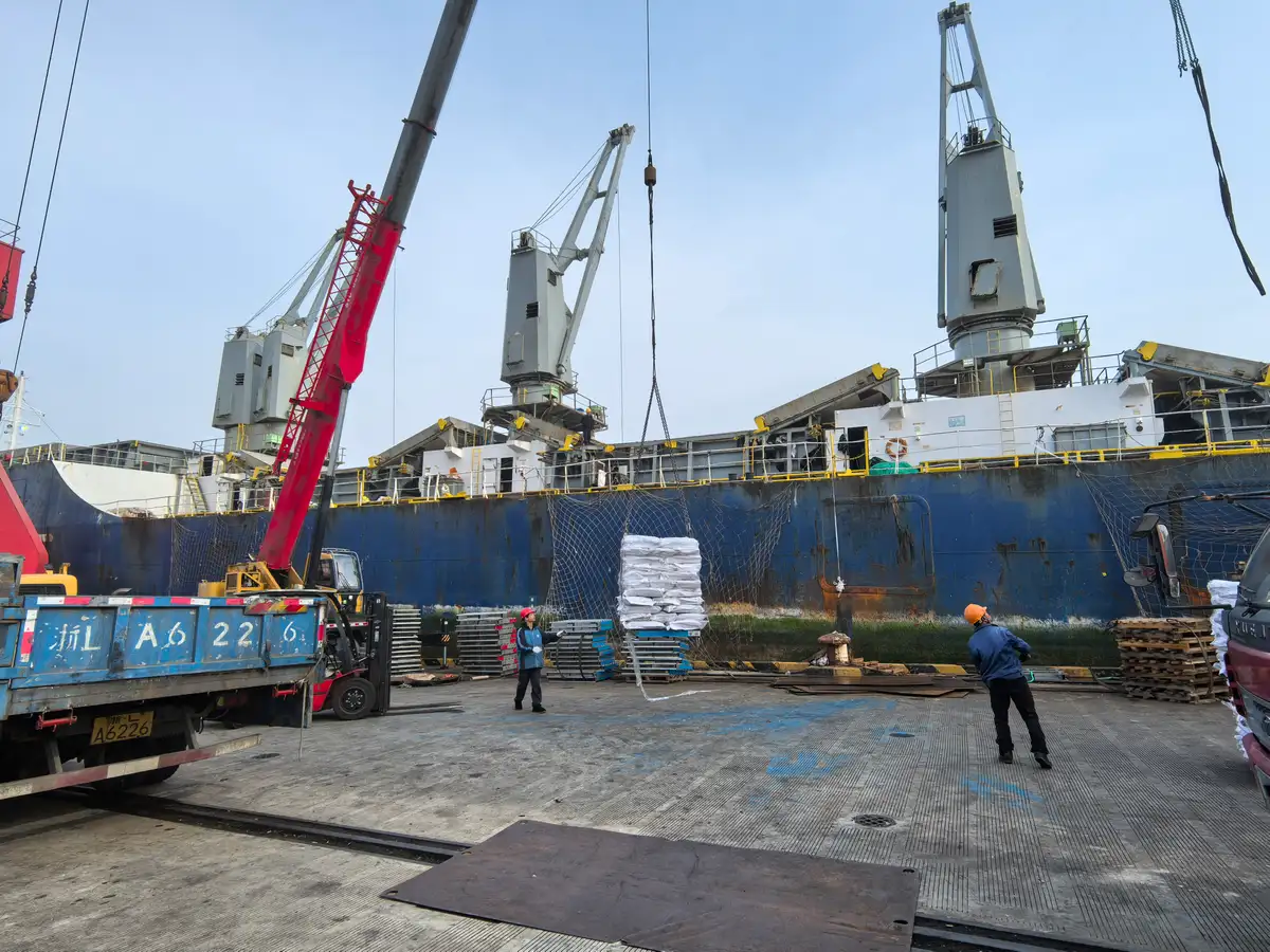 రీఫర్ షిప్ అమ్మకానీకి వుంది